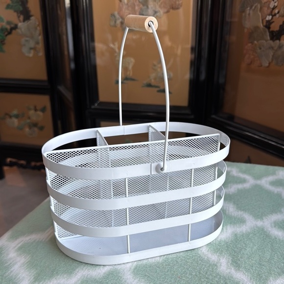 White enamel Metal Storage Basket or utensil holder - Picture 1 of 8